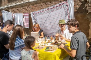 Борщ с бычками у библиотеки и концерт в Горсаду: как одесситы отмечали День независимости