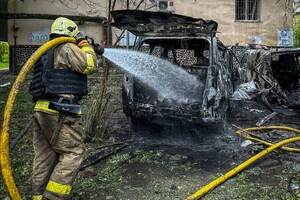 РФ атаковала Одессу дронами: обломки БпЛА упали на дом, пострадали люди РФ атаковала Одессу дронами: обломки БпЛА упали на дом, пострадали люди